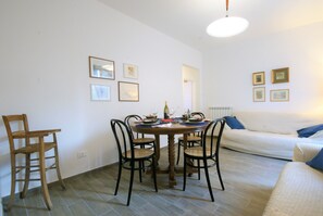 Comfort Apartment, 2 Bedrooms | Living area | Flat-screen TV - Matteotti 11 (Imperia)