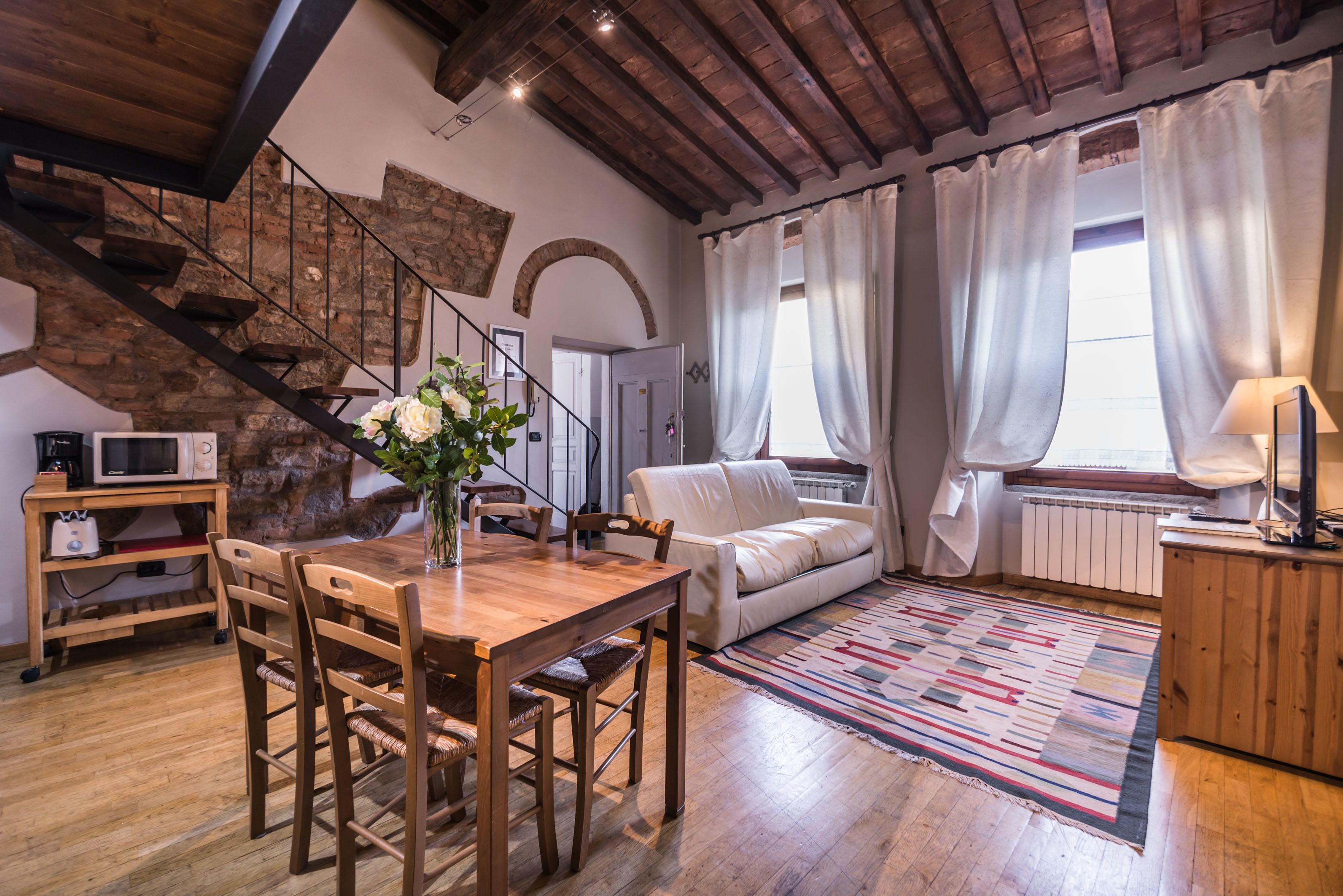 Apartemen, 1 kamar tidur | Ruang keluarga | TV