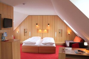 Room - Steichele, Hotel Restaurant Weinstube (Nuremberg)