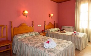 Double Room | Desk, soundproofing, bed sheets - Casa Francho (Laspaules)
