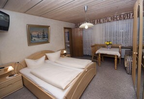 In-room safe, desk, free WiFi, bed sheets - Anni Landgasthof (Birgland)