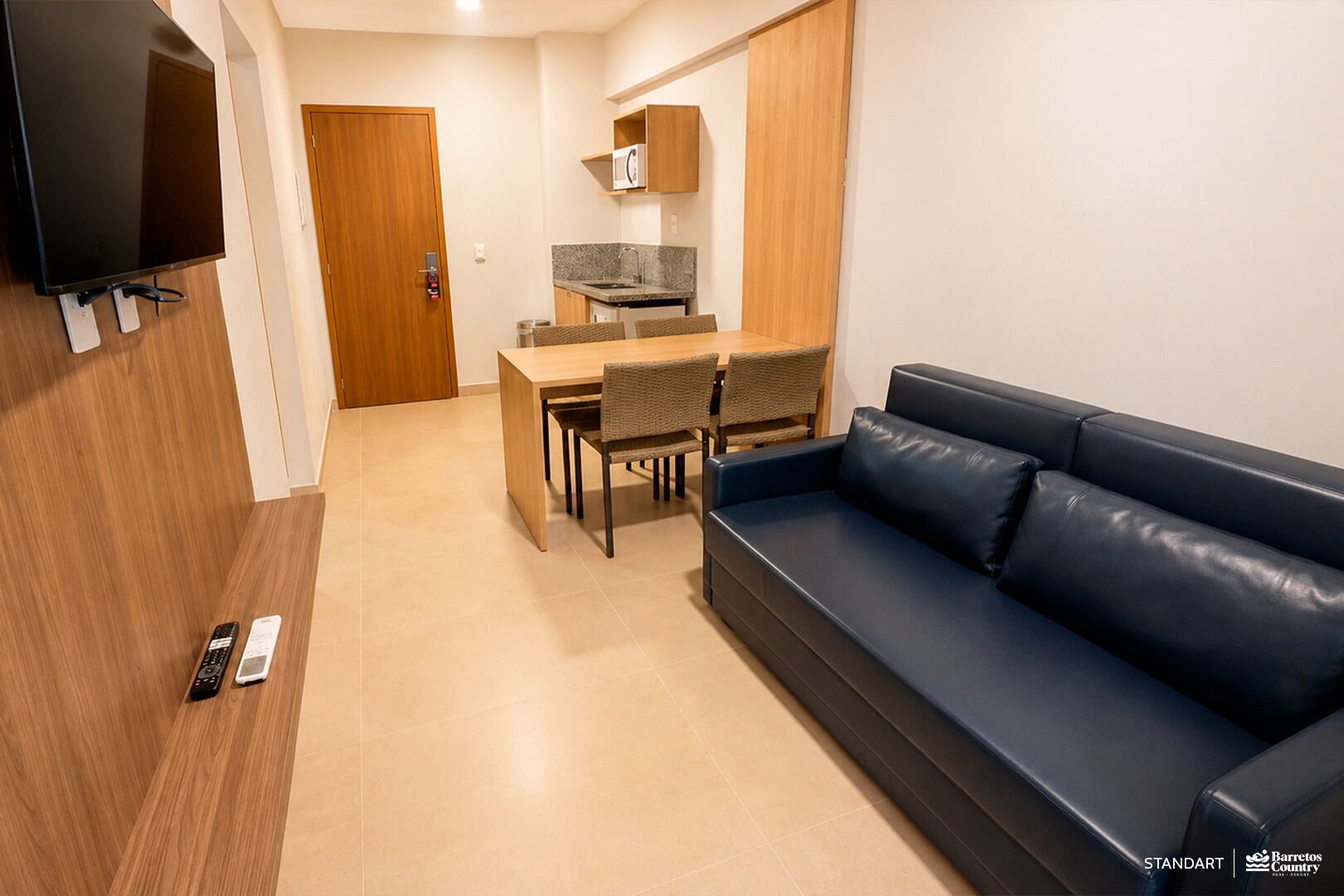 Standard Suite | Living area