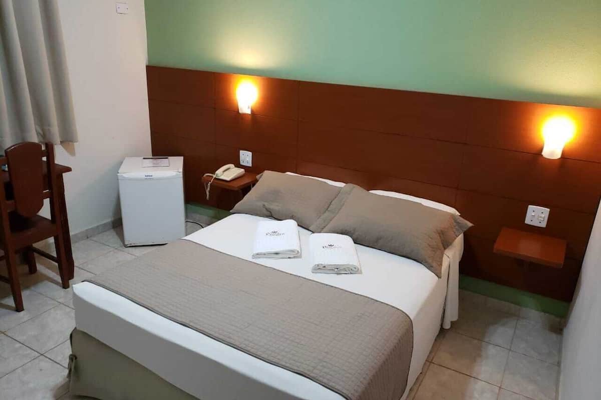 casal luxo | 1 bedroom, minibar, desk, blackout curtains