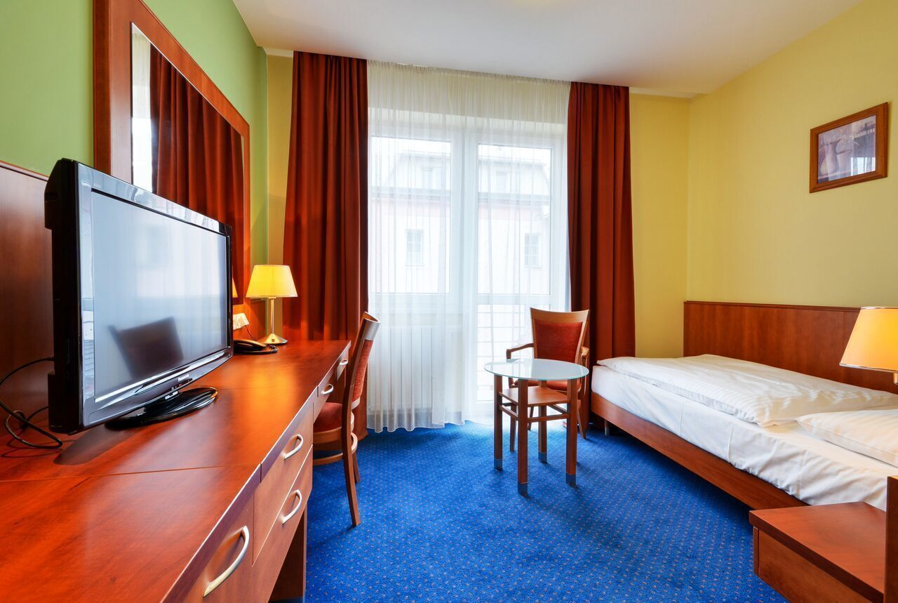Minibar, in-room safe, desk, blackout drapes