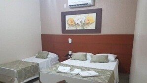 ميني بار ومكتب وواي فاي مجانًا وملاءات أسرّة