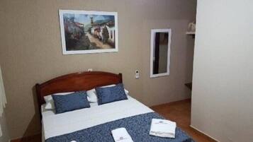 Minibar, desk, free WiFi, bed sheets