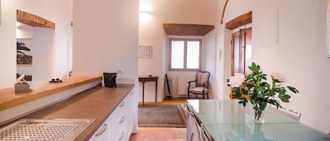 Apartment, 3 Bedrooms | Dapur peribadi | Peti sejuk/penyejuk beku saiz penuh