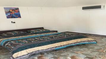 Superior Double Room, Non Smoking | Desk, free WiFi, bed sheets