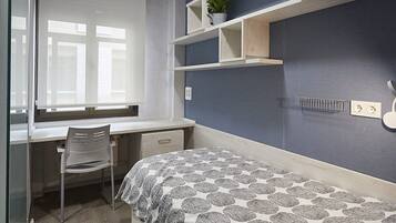 Habitación individual | Escritorio, wifi gratis, ropa de cama