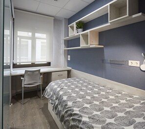 Habitación individual | Escritorio, wifi gratis, ropa de cama