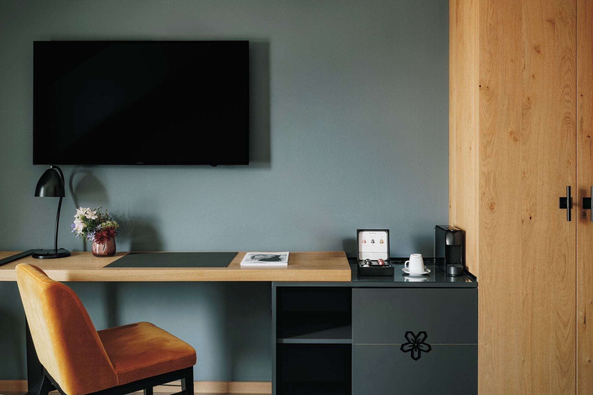 1 bedroom, hypo-allergenic bedding, minibar, in-room safe