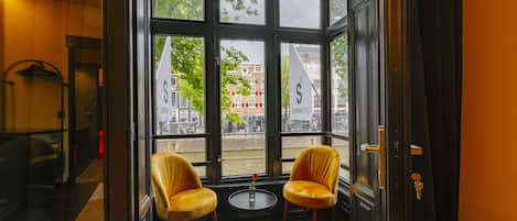 Champagne Suite | Balcony