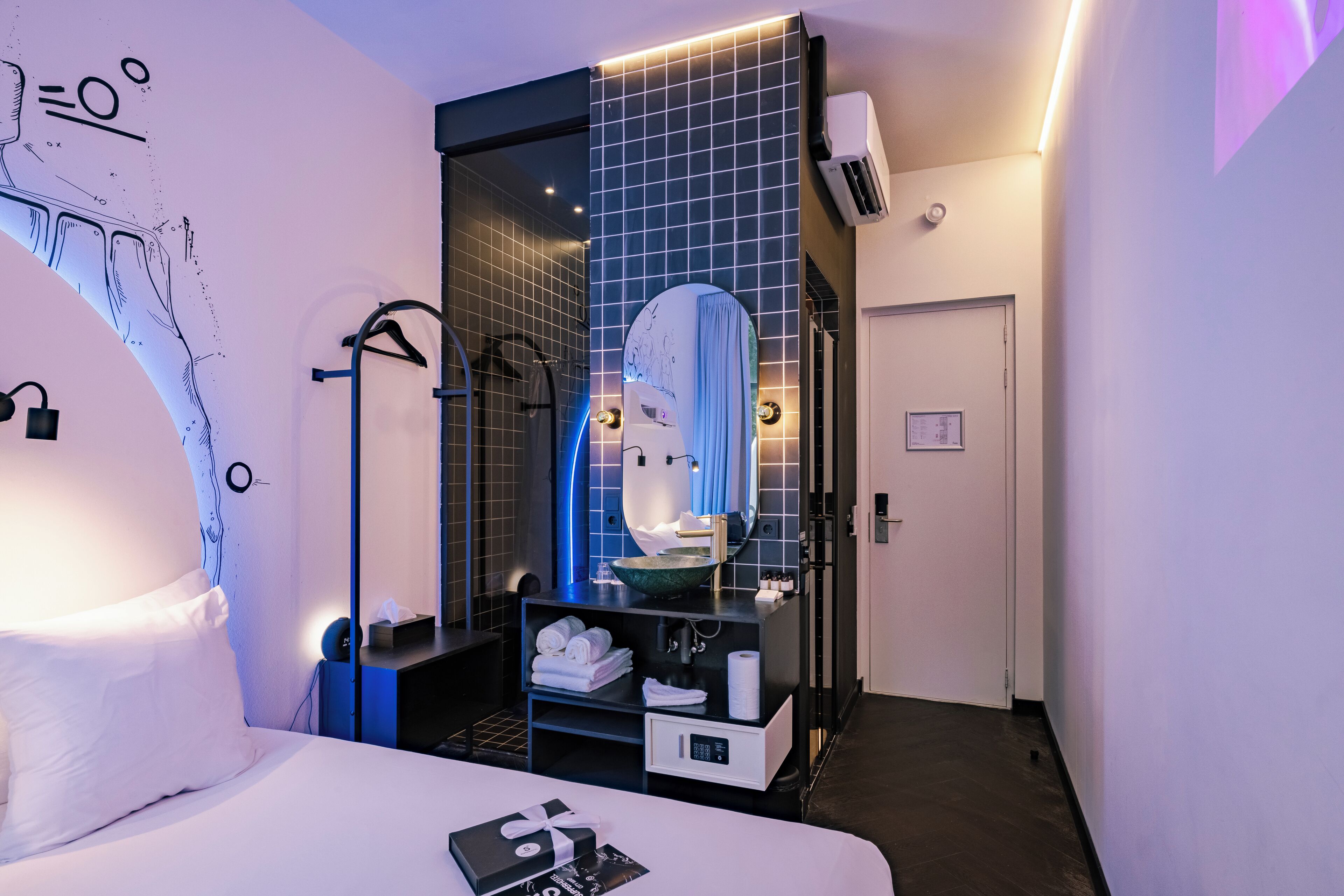 Photo - SUPPER Hotel