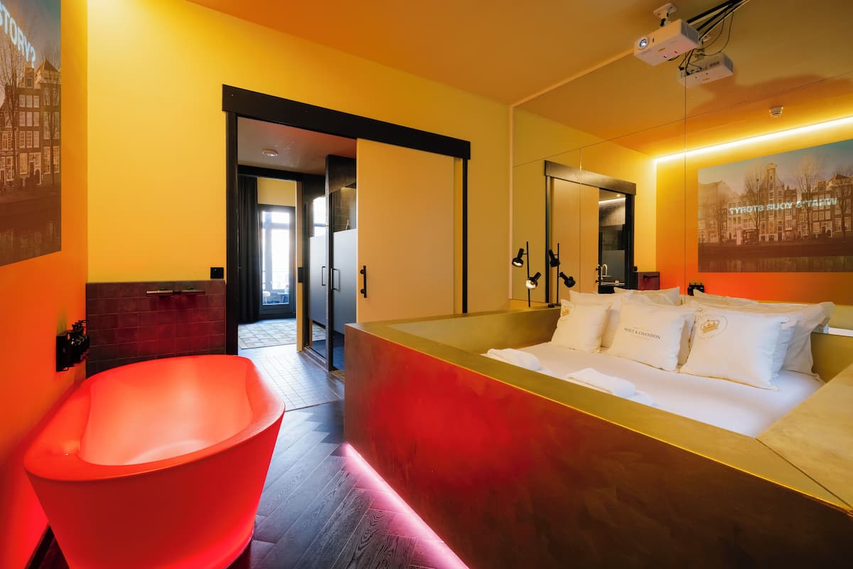 Champagne Suite | Premium bedding, free minibar, in-room safe, free WiFi