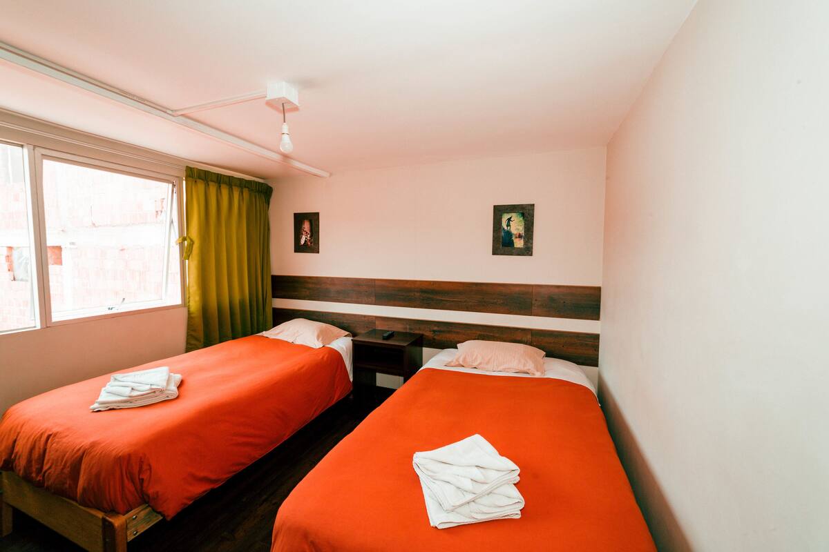 Classic Twin Room | Down comforters, free WiFi, bed sheets