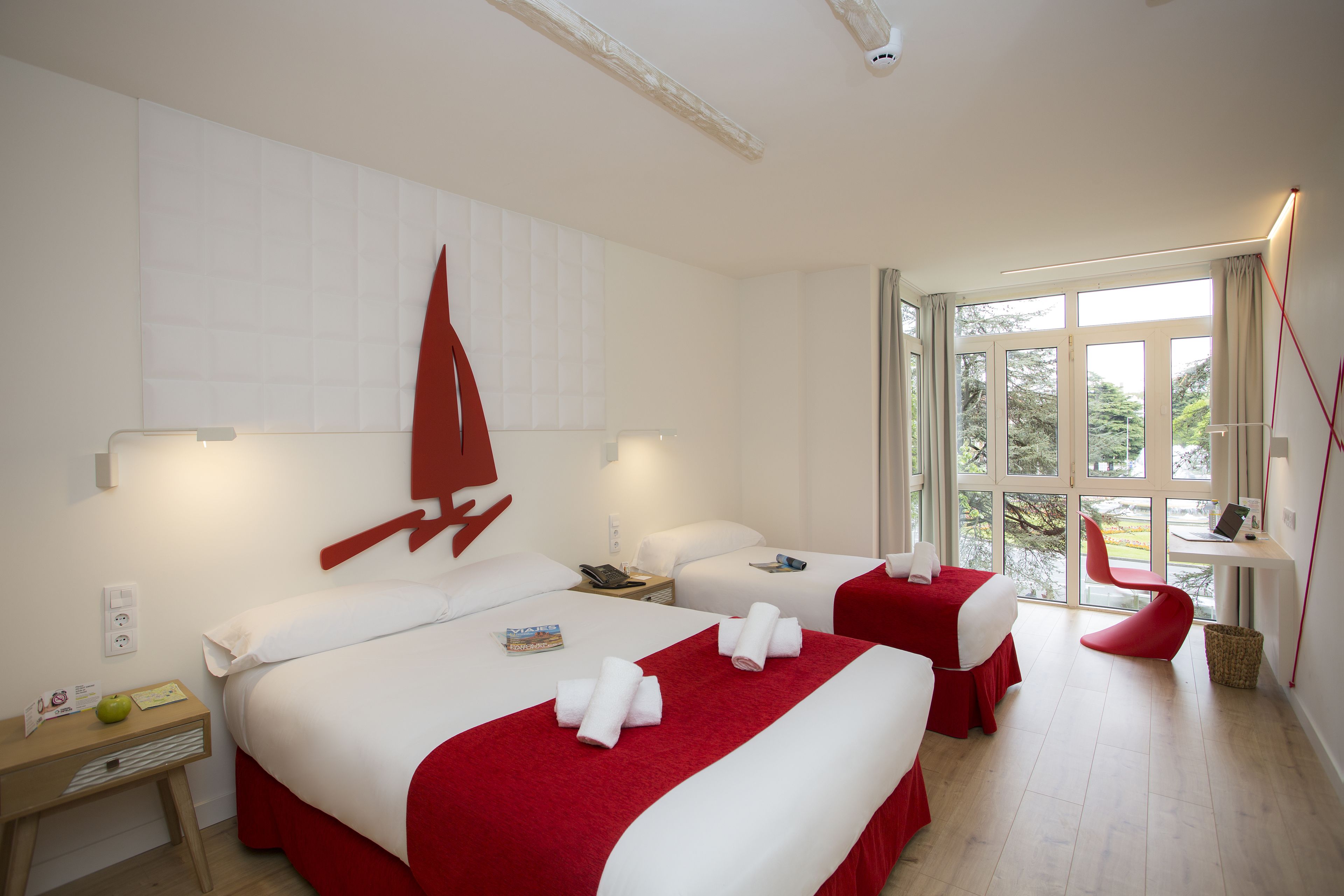 family triple room | 1 bedroom, hypo-allergenic bedding, minibar, individually decorated