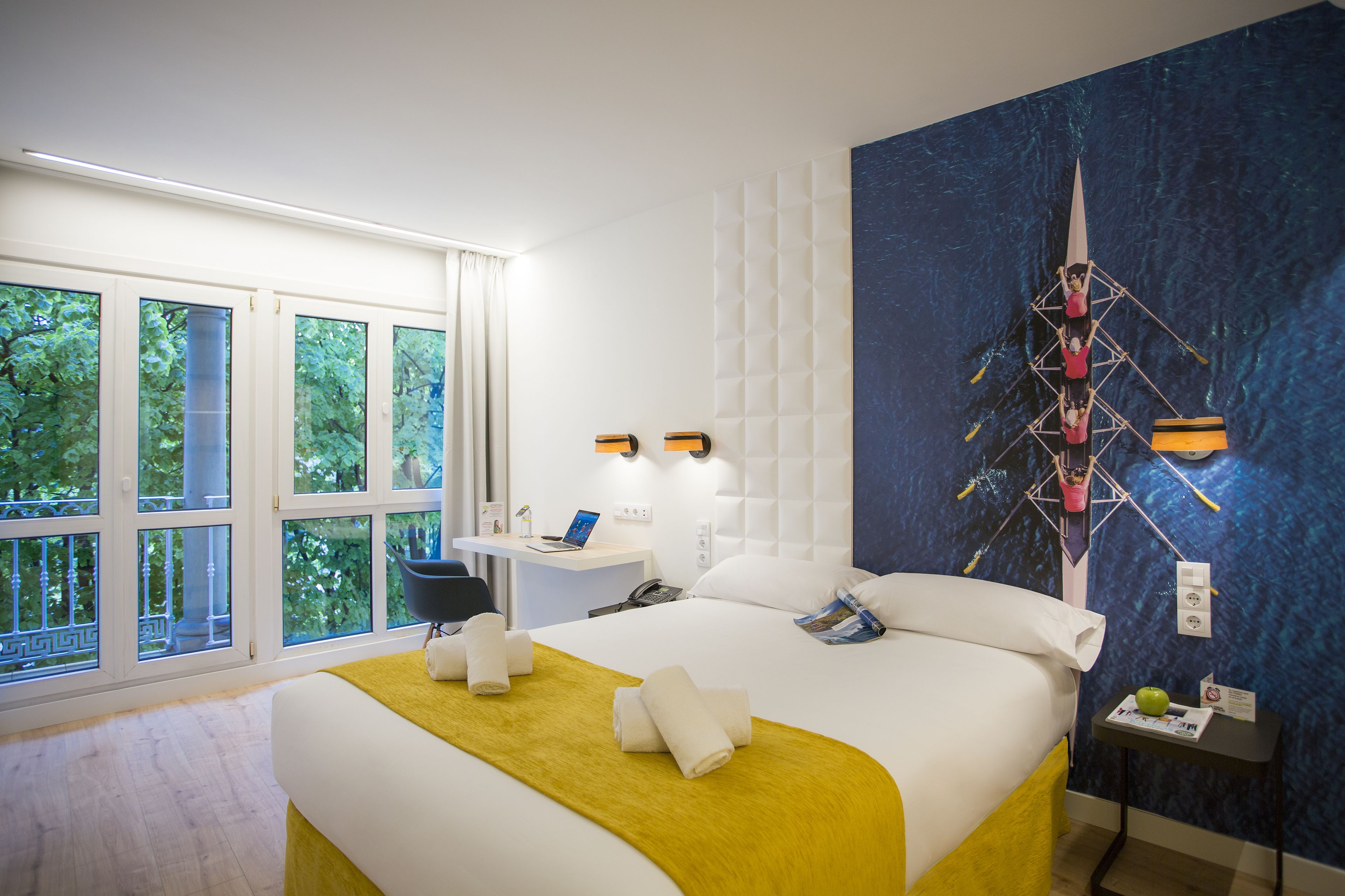 1 bedroom, hypo-allergenic bedding, minibar, individually decorated