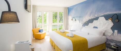 Allergikerbettwaren, Minibar, individuell dekoriert, Schreibtisch