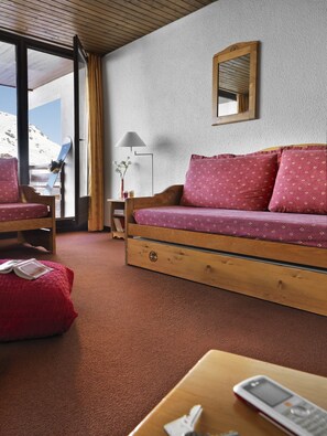 Studio (6 personnes) | Woonruimte | Een flatscreentelevisie