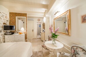 Honeymoon Double Room, 1 Double Bed, Private Bathroom - Villa Segalla (Rovinj)