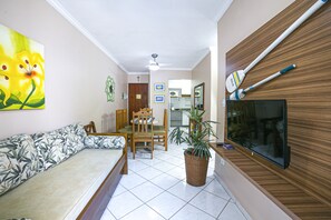 Family Apartment, Multiple Beds, Non Smoking | In-room dining - Apto 22E ar condicionado e ventilador, 2 quartos, churrasqueira, elevador e piscina (Ubatuba)