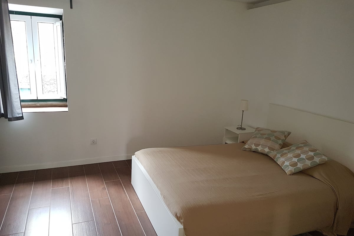Casa, 3 camere da letto | Una scrivania, insonorizzazione, ferro/asse da stiro