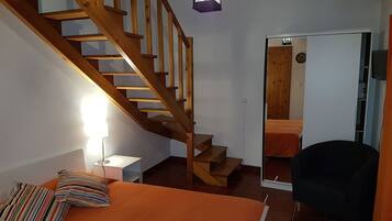 Rumah Romantis, 1 kamar tidur | Meja kerja, kedap suara, dan setrika/meja setrika