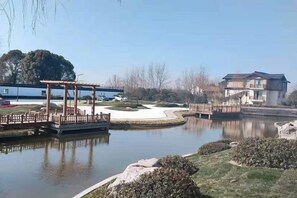 Unclassified image, 4 of 75, button - Zaolin Mountain Villa (Yizheng)