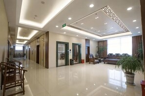 Unclassified image, 2 of 75, button - Zaolin Mountain Villa (Yizheng)