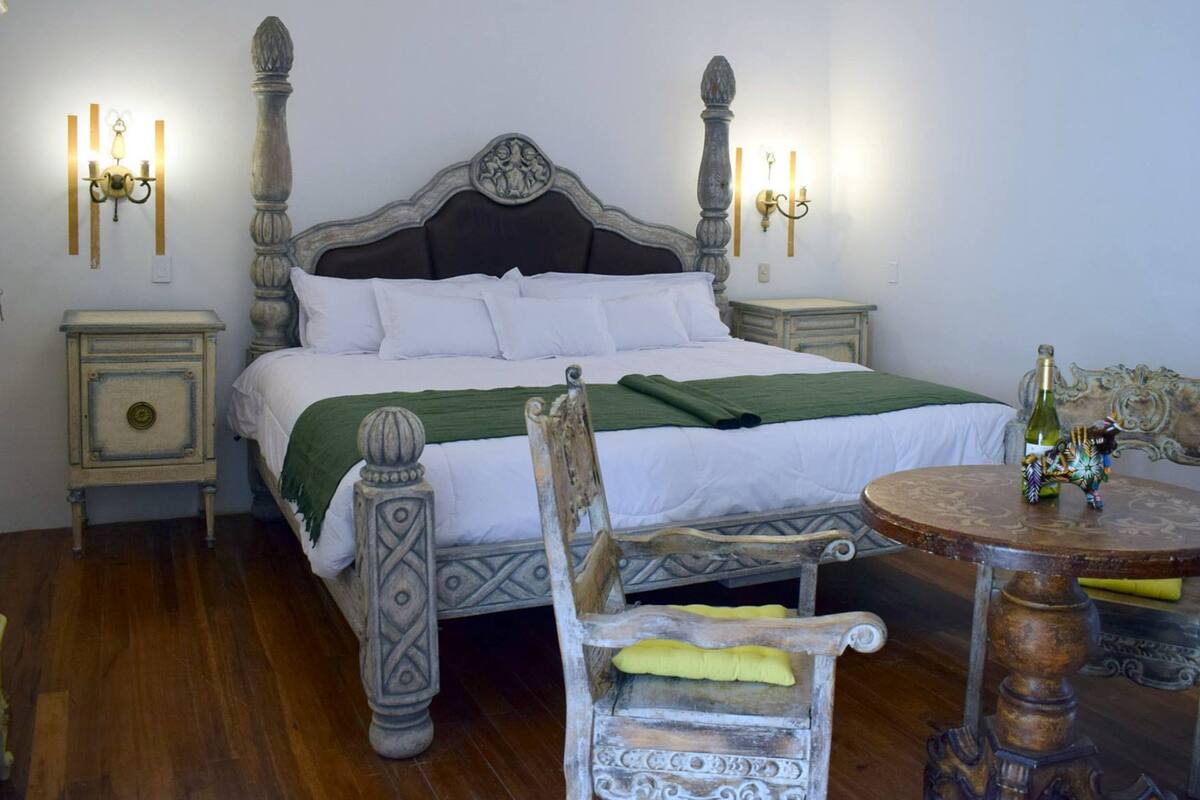 Coffres-forts dans les chambres, bureau, Wi-Fi gratuit