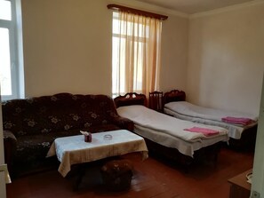Iron/ironing board, free WiFi, bed sheets - Meghri Inn (Meghri)