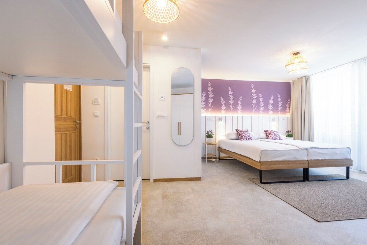 Premium Quadruple room