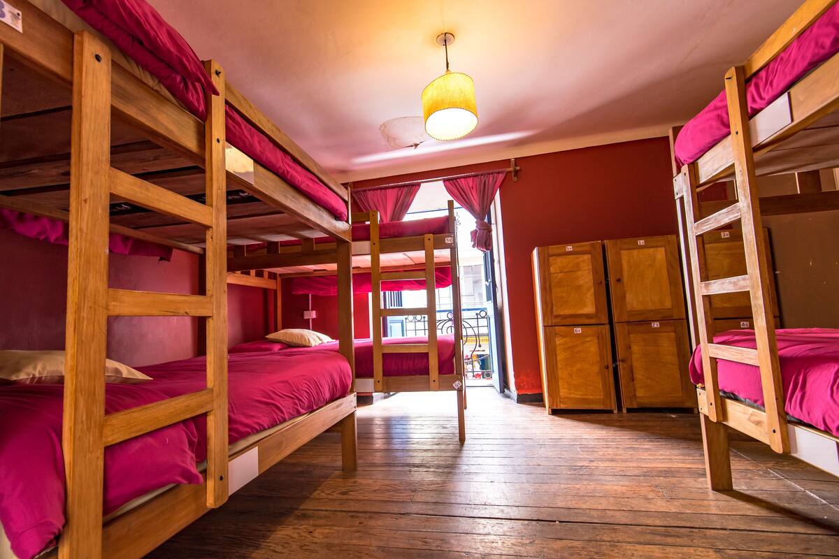 Gemeinsamer Schlafsaal, Gemischter Schlafsaal, Gemeinschaftsbad (18-beds)