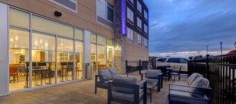 Holiday Inn Express & Suites Brighton by IHG