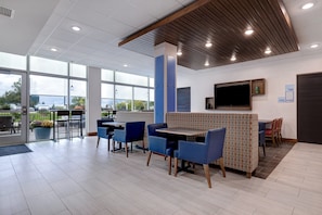 Petit déjeuner continental compris tous les jours