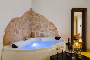 Economy Double or Twin Room, 1 Bedroom (Angio)