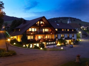 Façade de l’hébergement - soirée/nuit