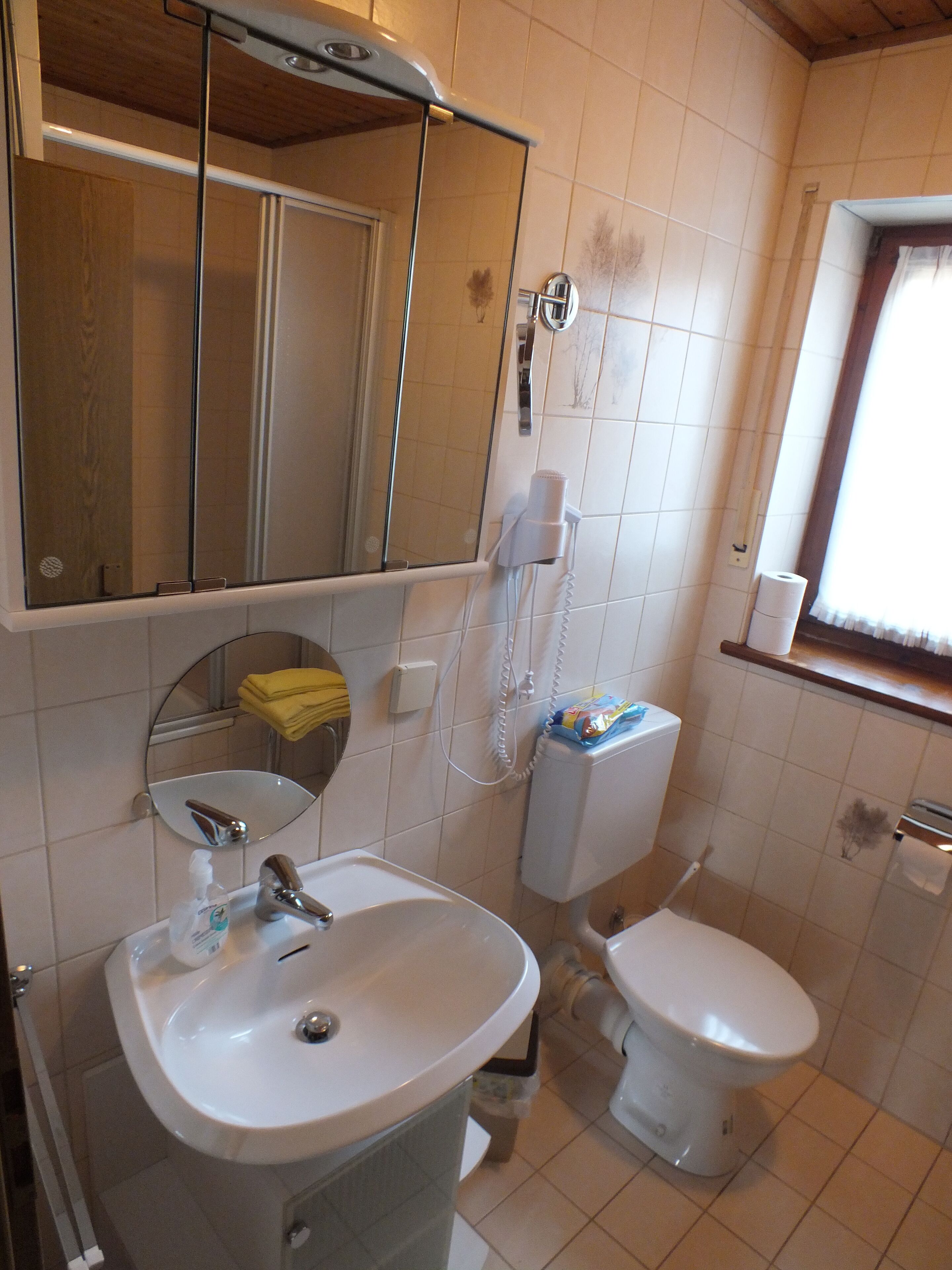 公寓客房, 2 間臥室 | 浴室 | 淋浴設備、風筒、提供毛巾