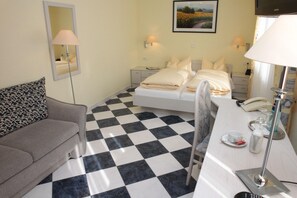 Room - Hotel Anika (Neuenburg am Rhein)