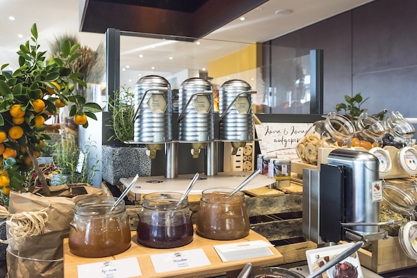 Petit déjeuner buffet compris tous les jours