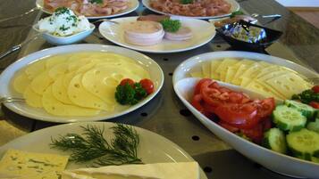 Sarapan prasmanan