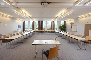 สถานที่จัดงานประชุม