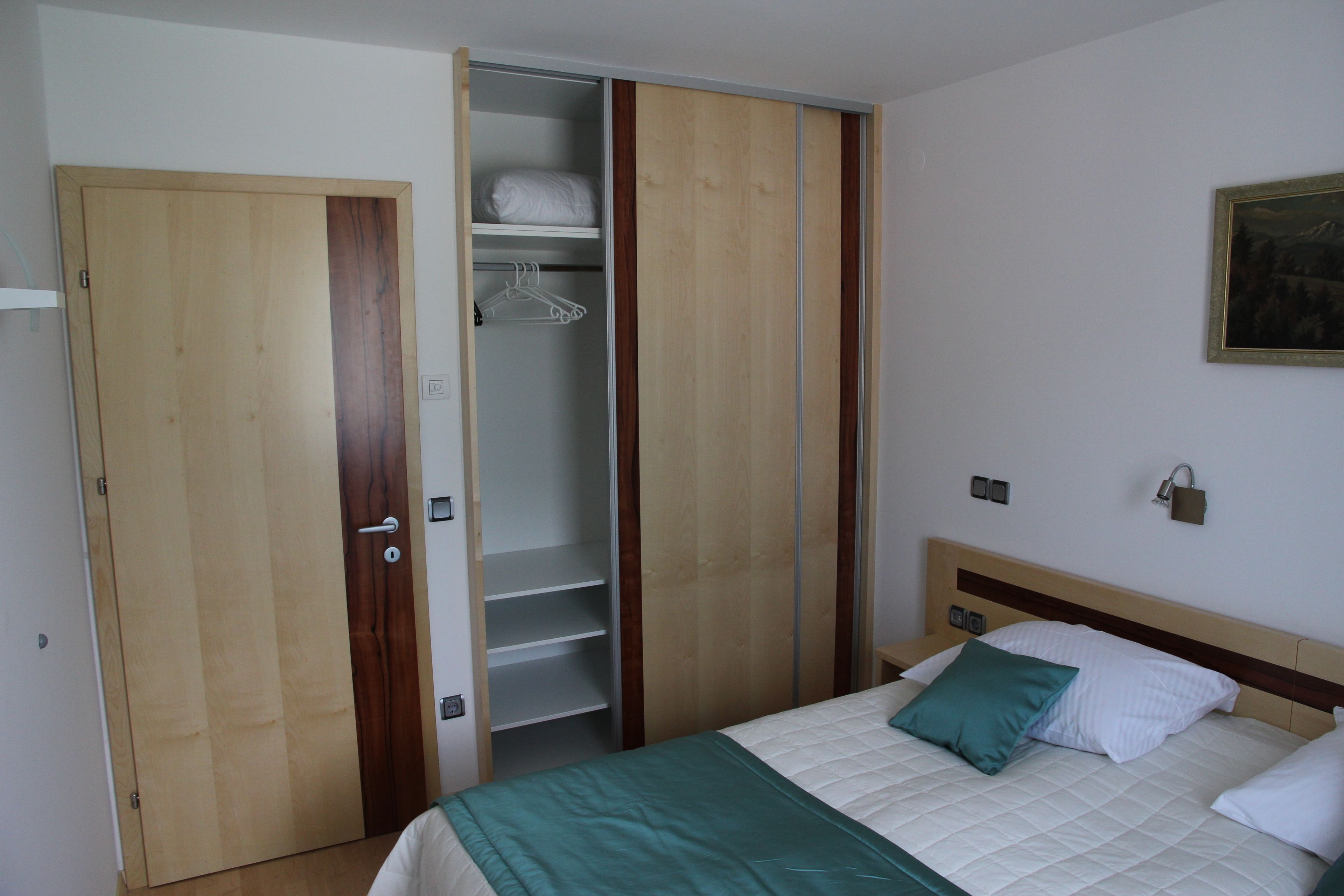 Studio, Balcony | In-room safe, soundproofing, iron/ironing board, free cribs/infant beds