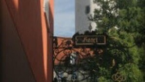 Uklassifisert bilde, 4 av 8, knapp
