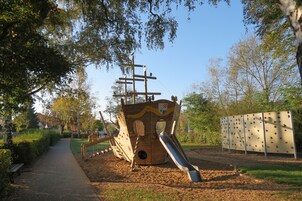 Children's play area - outdoor