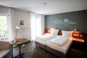 Comfort Plus - Doppelzimmer, 2 Einzelbetten, Nichtraucher | 低過敏寢具、獨特裝潢、布置獨特、書桌