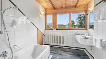 Familienapartment | Badezimmer | Handtücher