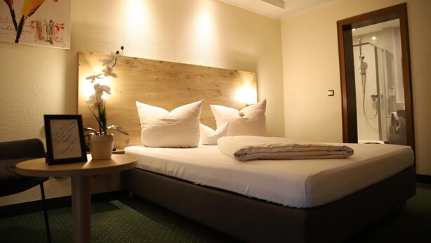 Room - Zur Isar (Plattling)
