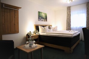 Room - Zur Isar (Plattling)