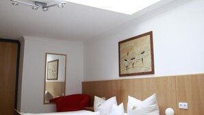 Room - Zur Isar (Plattling)